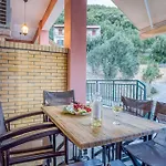 Kaminaki By Tsiolis Family * Katávolos